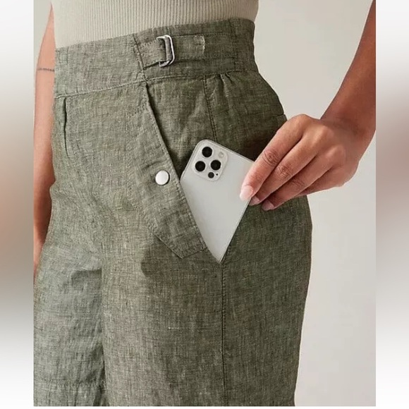 Athleta Voyager Aspen Olive Green Linen Shorts Size 0 - Picture 4 of 9